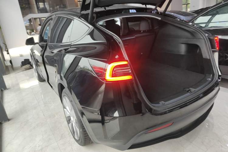 Used Tesla Model Y 2022 Revised Version Rear-Wheel Drive Rear Left 45 Deg