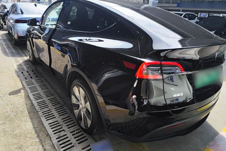 Used Tesla Model Y 2022 Long-Range All-Wheel-Drive Version Rear Left 45 Deg
