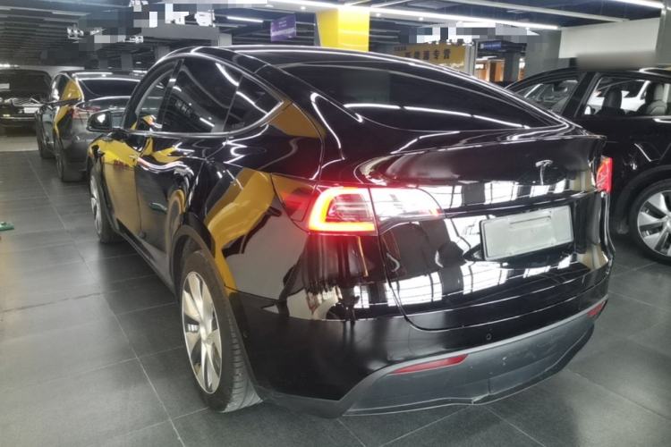 Used Tesla Model Y 2022 Rear-Wheel-Drive Version Rear Left 45 Deg