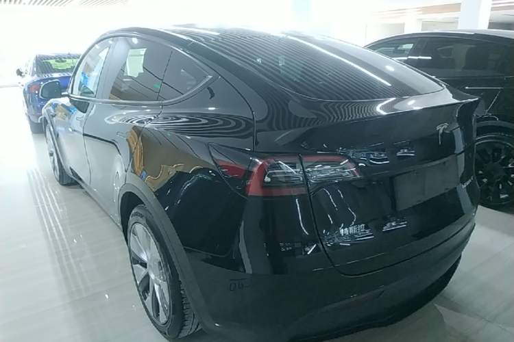 Used Tesla Model Y 2022 Rear-Wheel-Drive Version Rear Left 45 Deg