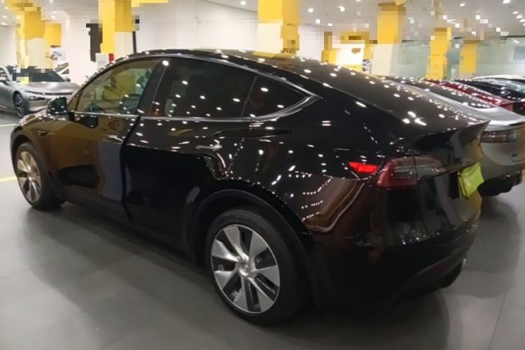 Used Tesla Model Y 2022 Rear-Wheel-Drive Version Rear Left 45 Deg
