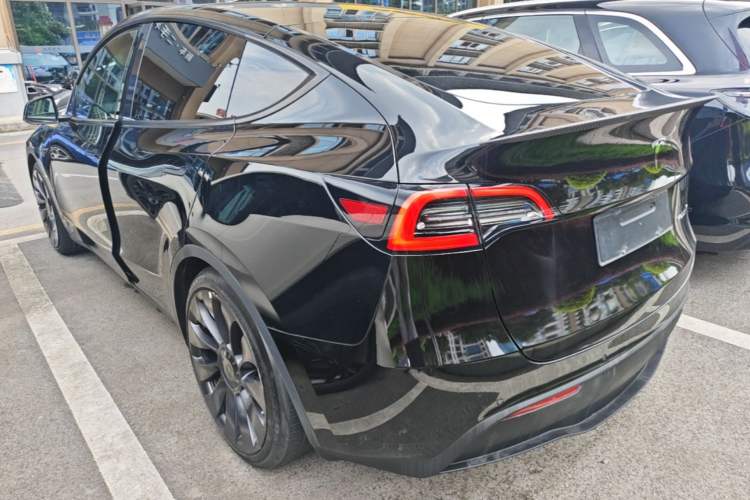 Used Tesla Model Y 2022 Performance High-Performance All-Wheel-Drive Version Rear Left 45 Deg