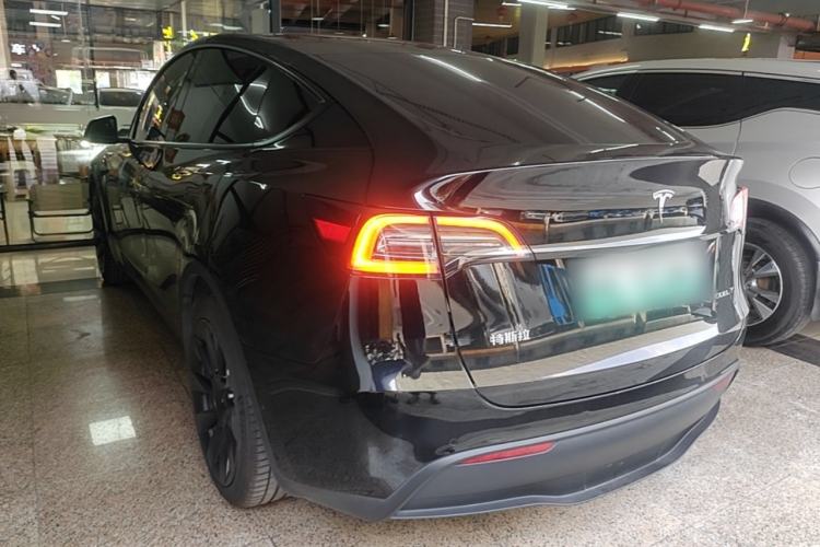 Used Tesla Model Y 2022 Rear-Wheel-Drive Version Rear Left 45 Deg