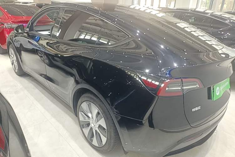 Used Tesla Model Y 2022 Rear-Wheel-Drive Version Rear Left 45 Deg