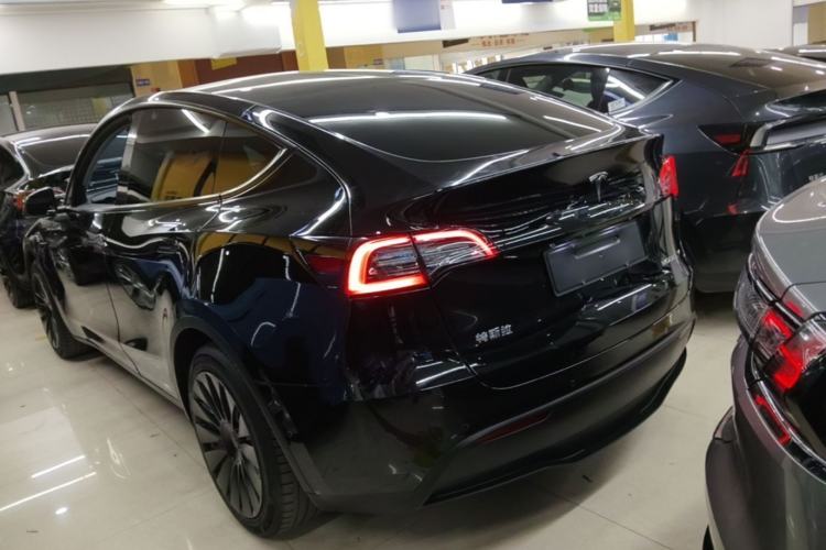 Used Tesla Model Y 2022 Rear-Wheel-Drive Version Rear Left 45 Deg