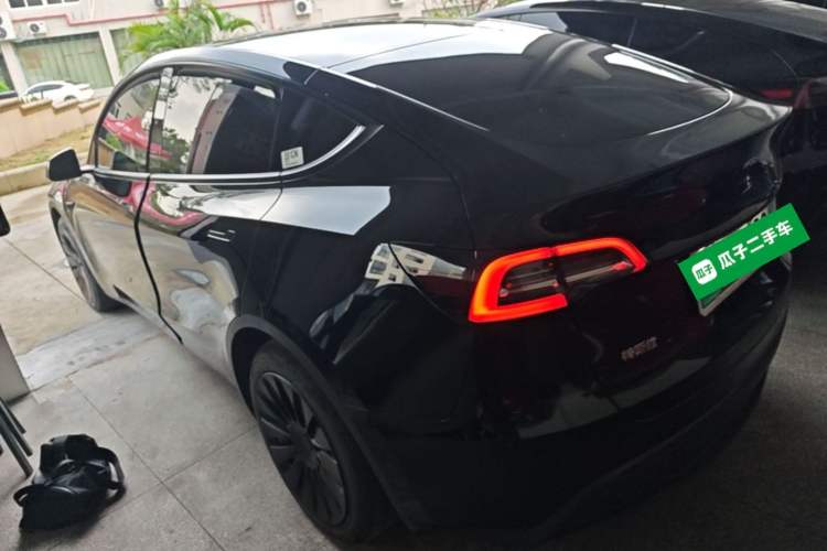 Used Tesla Model Y 2022 Rear-Wheel-Drive Version Rear Left 45 Deg