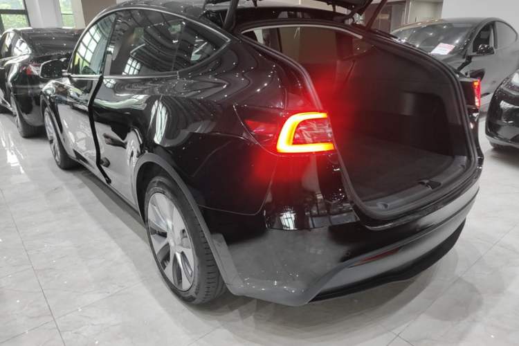 Used Tesla Model Y 2022 Revised Version Rear-Wheel Drive Rear Left 45 Deg