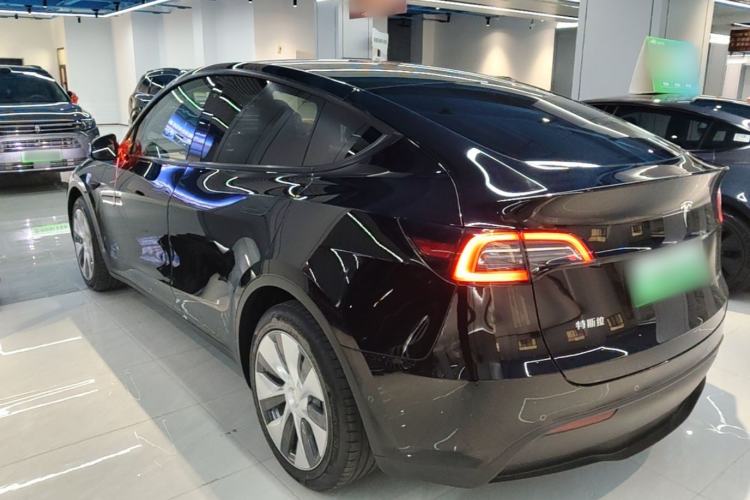 Used Tesla Model Y 2022 Rear-Wheel-Drive Version Rear Left 45 Deg