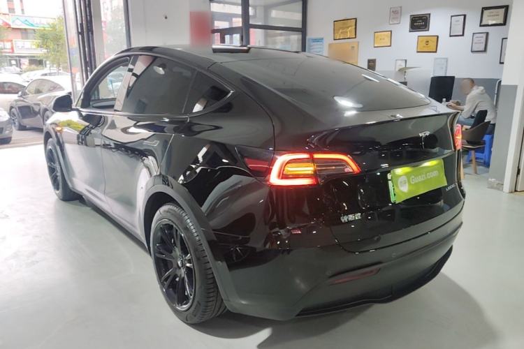 Used Tesla Model Y 2022 Rear-Wheel-Drive Version Rear Left 45 Deg