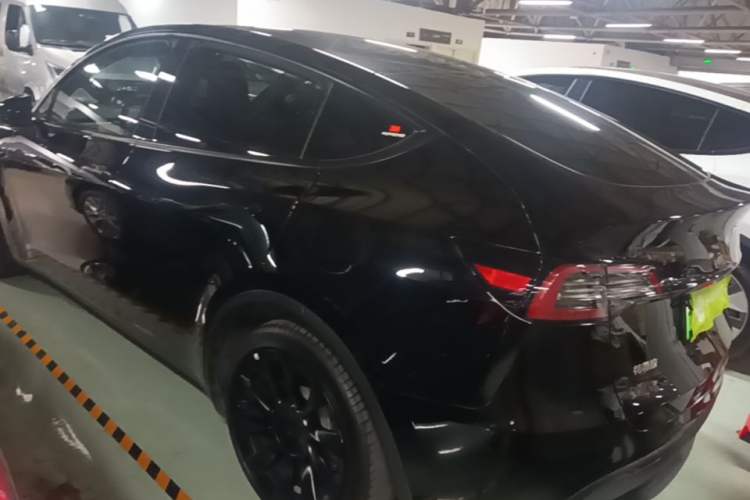 Used Tesla Model Y 2022 Rear-Wheel-Drive Version Rear Left 45 Deg