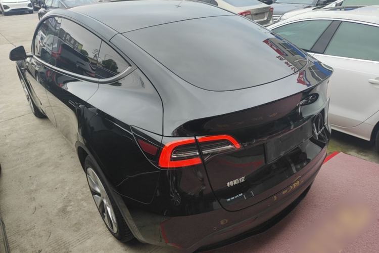 Used Tesla Model Y 2022 Long-Range All-Wheel-Drive Version Rear Left 45 Deg