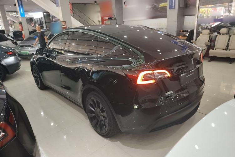 Used Tesla Model Y 2022 Rear-Wheel-Drive Version Rear Left 45 Deg