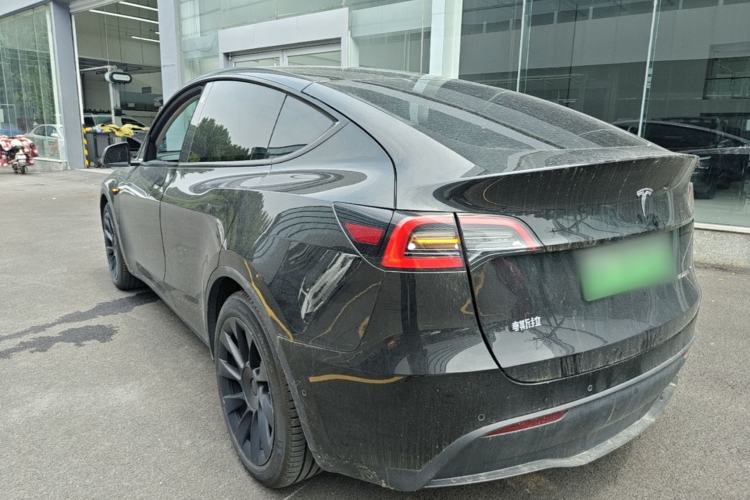 Used Tesla Model Y 2022 Long-Range All-Wheel-Drive Version Rear Left 45 Deg