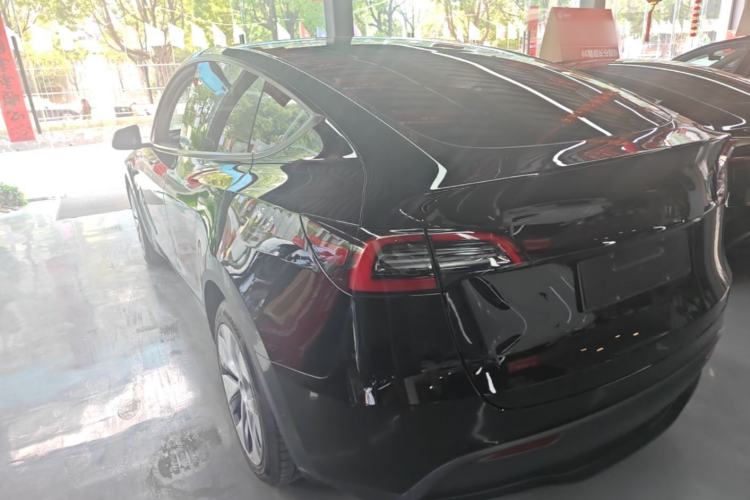 Used Tesla Model Y 2022 Long-Range All-Wheel-Drive Version Rear Left 45 Deg
