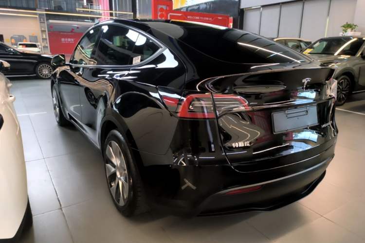 Used Tesla Model Y 2022 Rear-Wheel-Drive Version Rear Left 45 Deg