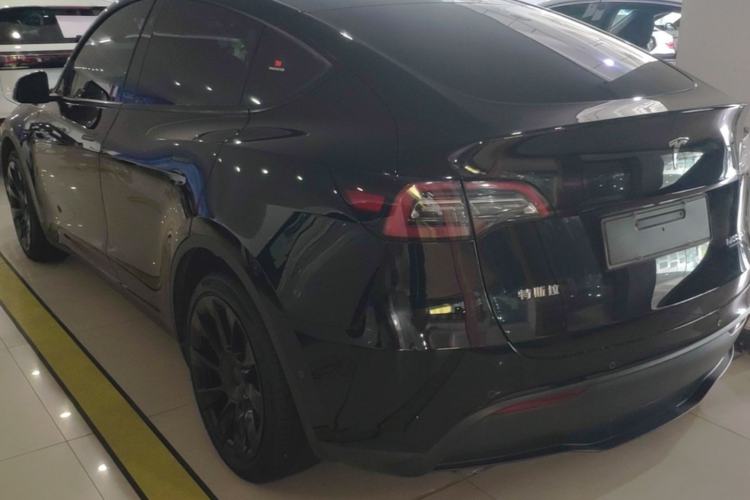 Used Tesla Model Y 2022 Long-Range All-Wheel-Drive Version Rear Left 45 Deg