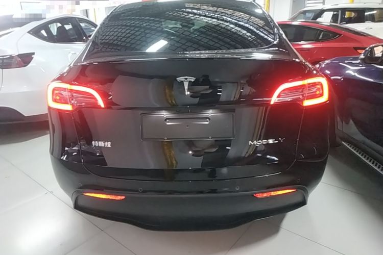 Used Tesla Model Y 2022 Long-Range All-Wheel-Drive Version Rear