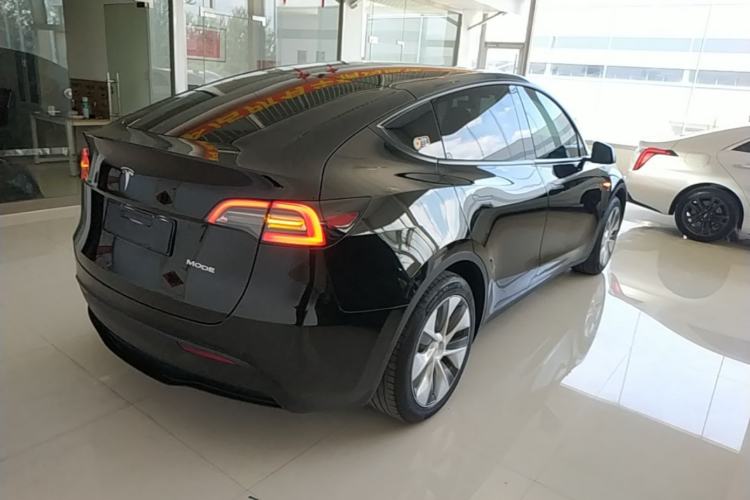 Used Tesla Model Y 2022 Rear-Wheel-Drive Version Rear Right 45 Deg
