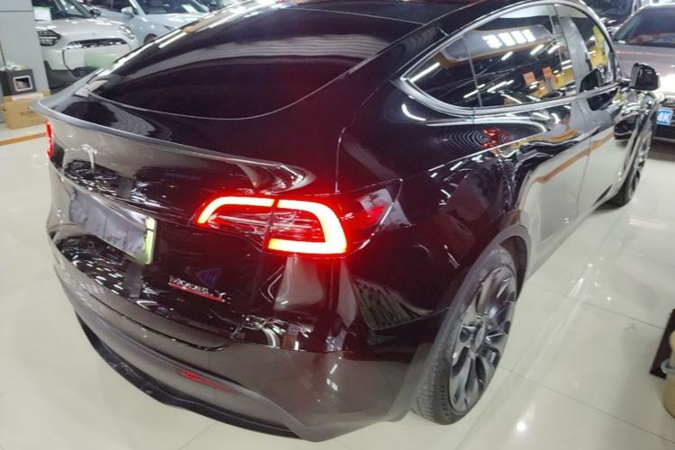 Used Tesla Model Y 2022 Performance High-Performance All-Wheel-Drive Version Rear Right 45 Deg