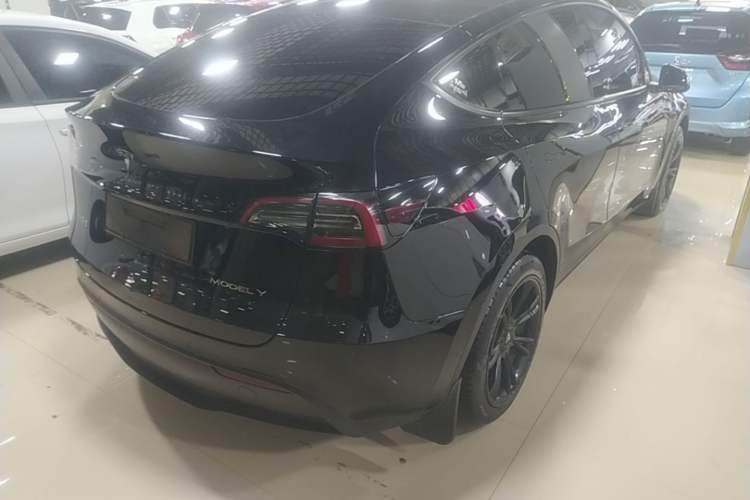 Used Tesla Model Y 2022 Rear-Wheel-Drive Version Rear Right 45 Deg