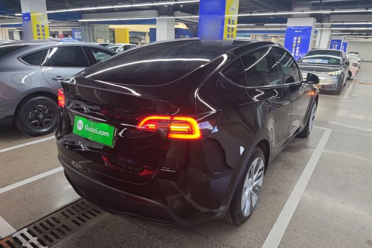 Used Tesla Model Y 2022 Rear-Wheel-Drive Version Rear Right 45 Deg
