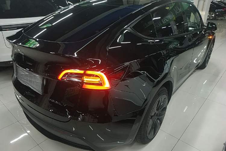 Used Tesla Model Y 2022 Revised Version Long-Range All-Wheel Drive Rear Right 45 Deg