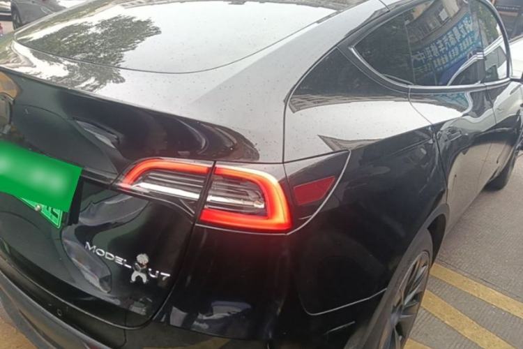 Used Tesla Model Y 2022 Rear-Wheel-Drive Version Rear Right 45 Deg