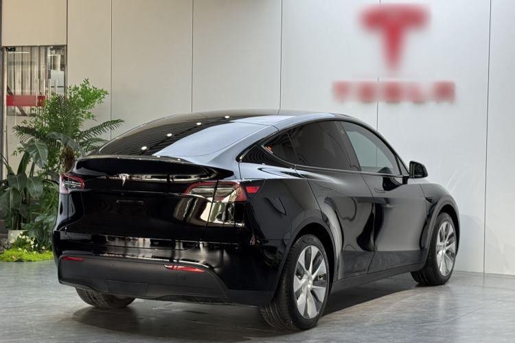 Used Tesla Model Y 2022 Rear-Wheel-Drive Version Rear Right 45 Deg