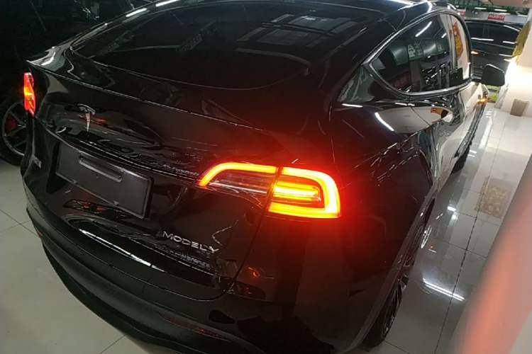 Used Tesla Model Y 2022 Revised Version Long-Range All-Wheel Drive Rear Right 45 Deg