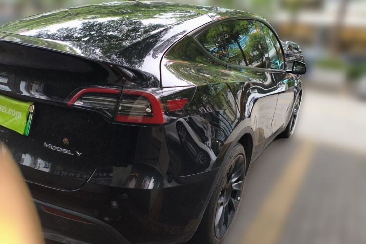 Used Tesla Model Y 2022 Rear-Wheel-Drive Version Rear Right 45 Deg