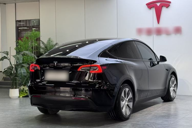 Used Tesla Model Y 2022 Rear-Wheel-Drive Version Rear Right 45 Deg