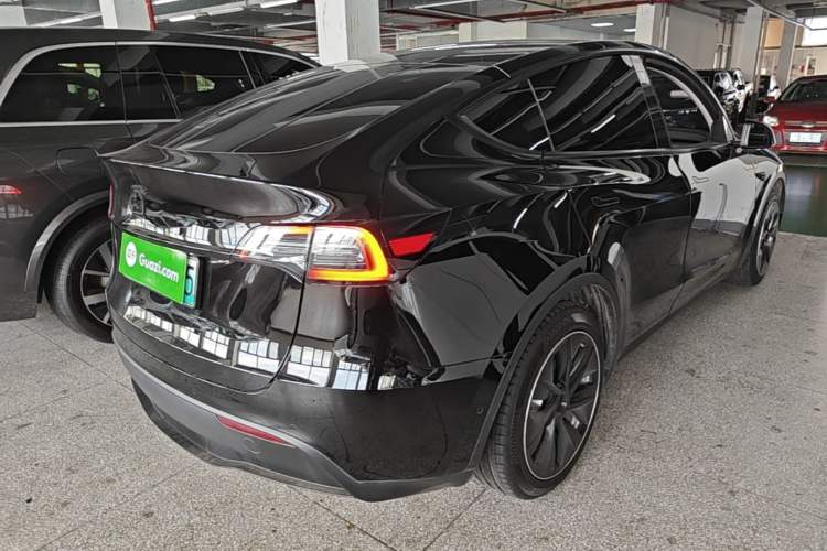 Used Tesla Model Y 2022 Rear-Wheel-Drive Version Rear Right 45 Deg