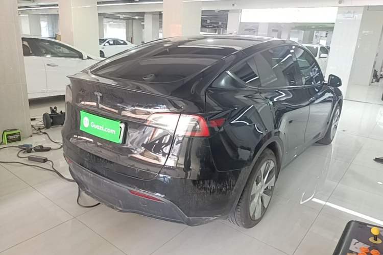 Used Tesla Model Y 2022 Rear-Wheel-Drive Version Rear Right 45 Deg