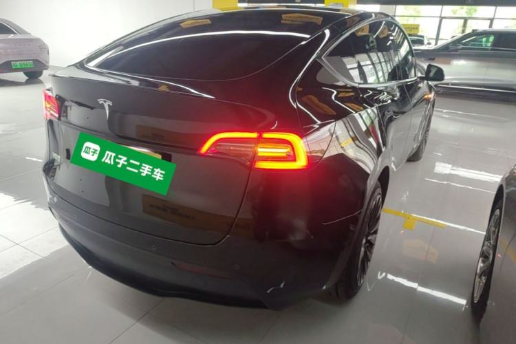 Used Tesla Model Y 2022 Rear-Wheel-Drive Version Rear Right 45 Deg