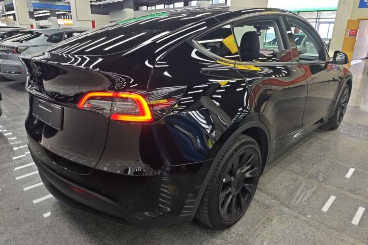 Used Tesla Model Y 2022 Rear-Wheel-Drive Version Rear Right 45 Deg