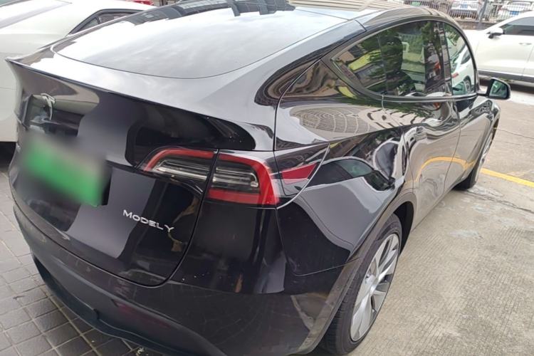 Used Tesla Model Y 2022 Rear-Wheel-Drive Version Rear Right 45 Deg