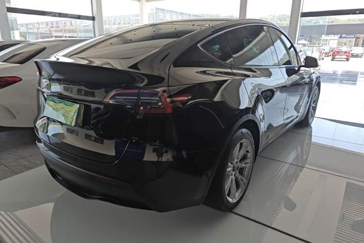 Used Tesla Model Y 2022 Rear-Wheel-Drive Version Rear Right 45 Deg