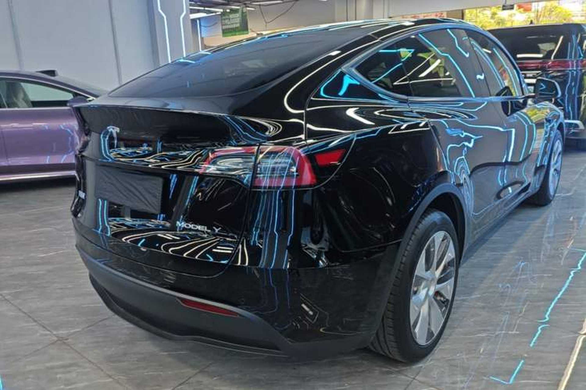 Used Tesla Model Y 2022 Long-Range All-Wheel-Drive Version Rear Right 45 Deg