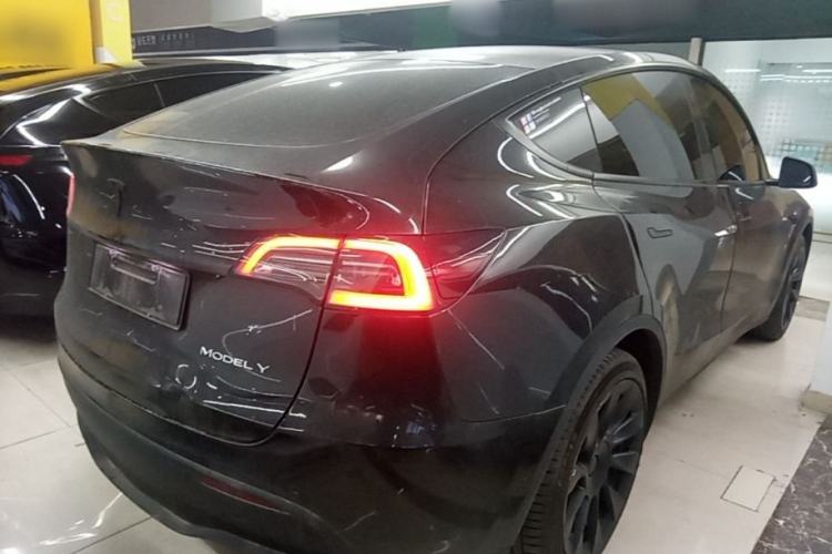 Used Tesla Model Y 2022 Rear-Wheel-Drive Version Rear Right 45 Deg