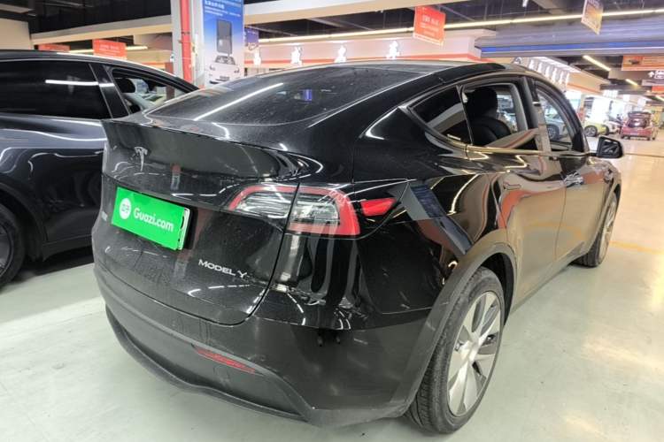 Used Tesla Model Y 2022 Long-Range All-Wheel-Drive Version Rear Right 45 Deg