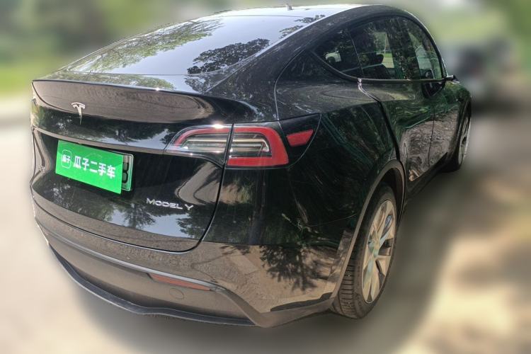 Used Tesla Model Y 2022 Rear-Wheel-Drive Version Rear Right 45 Deg