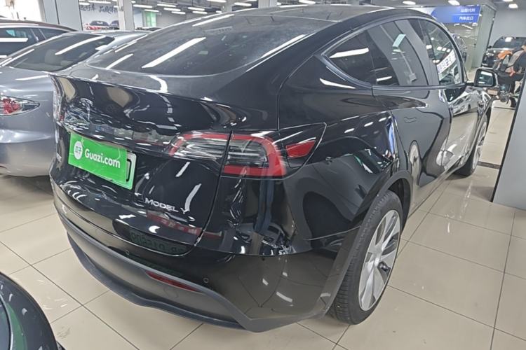 Used Tesla Model Y 2022 Rear-Wheel-Drive Version Rear Right 45 Deg