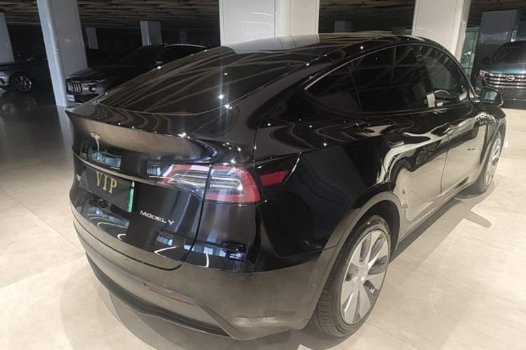 Used Tesla Model Y 2022 Rear-Wheel-Drive Version Rear Right 45 Deg