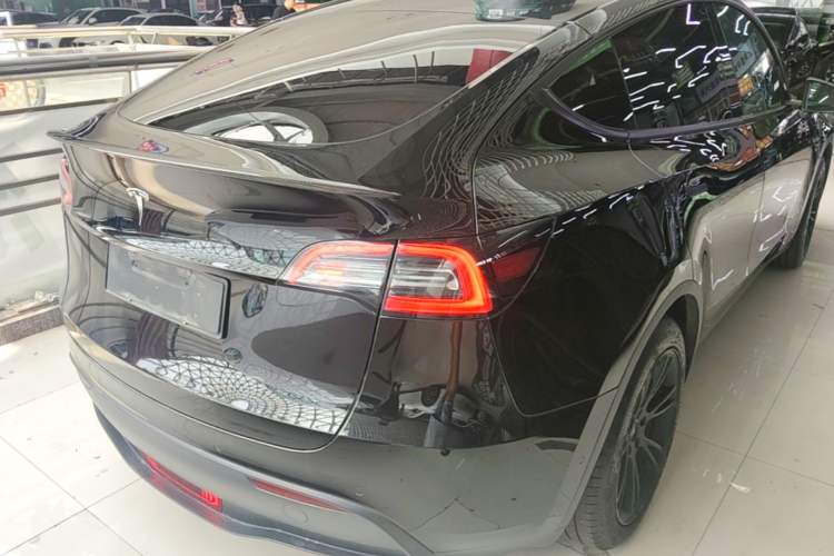 Used Tesla Model Y 2022 Rear-Wheel-Drive Version Rear Right 45 Deg