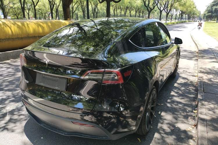 Used Tesla Model Y 2022 Rear-Wheel-Drive Version Rear Right 45 Deg