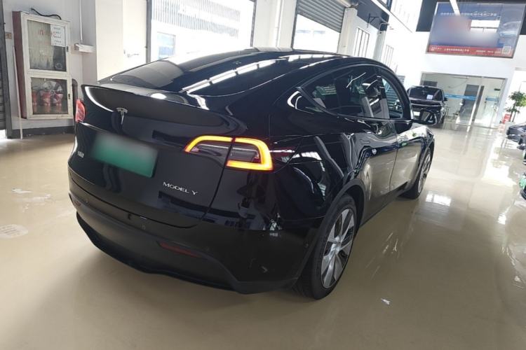 Used Tesla Model Y 2022 Rear-Wheel-Drive Version Rear Right 45 Deg