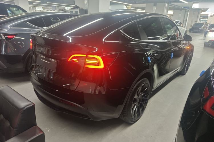 Used Tesla Model Y 2022 Revised Version Long-Range All-Wheel Drive Rear Right 45 Deg