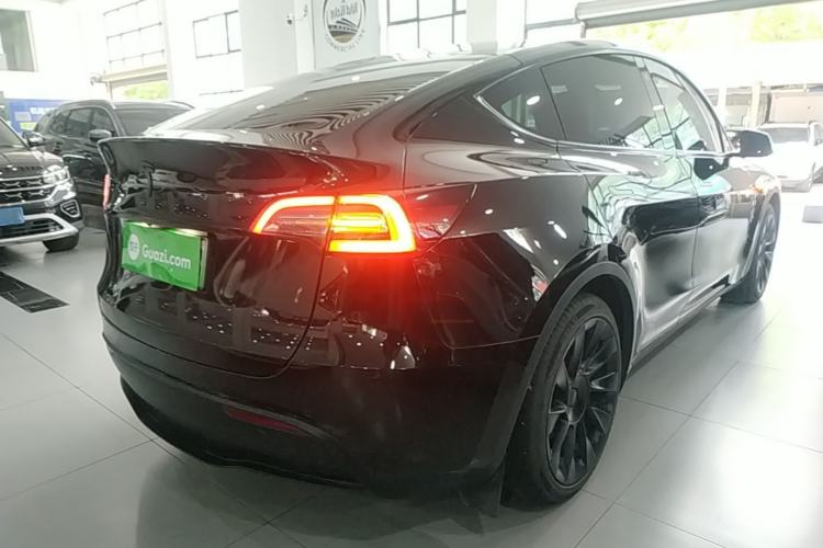 Used Tesla Model Y 2022 Rear-Wheel-Drive Version Rear Right 45 Deg