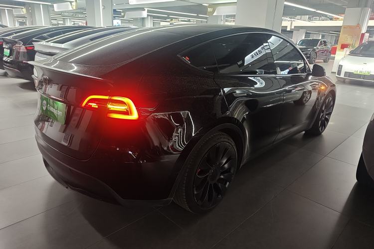 Used Tesla Model Y 2022 Performance High-Performance All-Wheel-Drive Version Rear Right 45 Deg