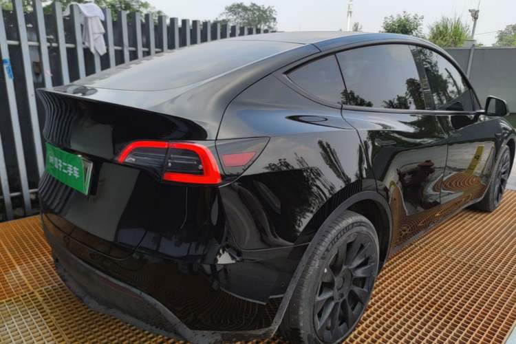 Used Tesla Model Y 2022 Long-Range All-Wheel-Drive Version Rear Right 45 Deg